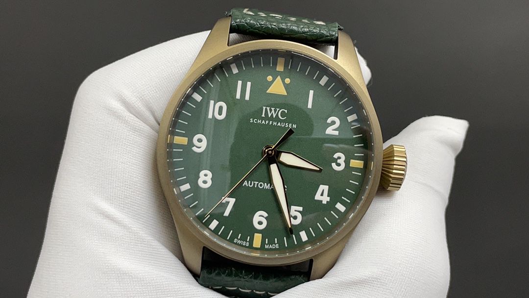 2-539.jpg IWC Big Pilot 43mm Super Clone Watch with Premium Calfskin Strap 1127498239 - interior view | IWC