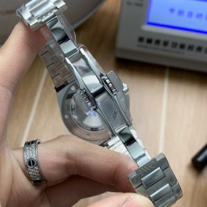 IWC Ingenieur Super Clone: Premium Luxury Replica Watch with Cash on Delivery 1142714386